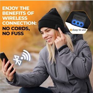 NWT Fohelli Wireless Bluetooth Beanie Hat - Black and Gray One size